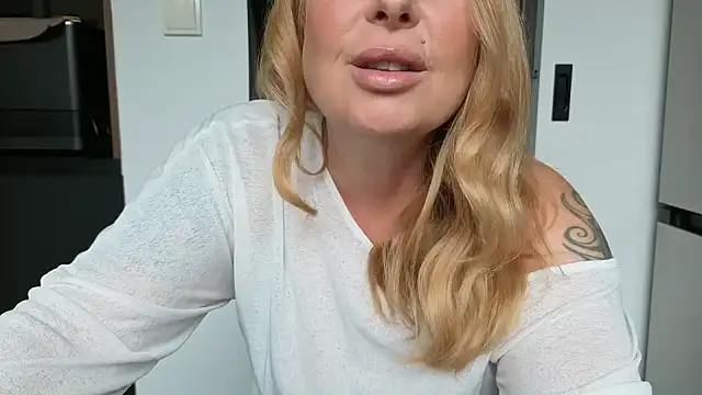 TammyJeann online show from 09/14/25, 01:43