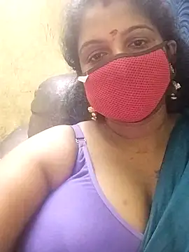 Snapshot of Poojitha-Queen chatting on 07/09/26, 07:18 Poojitha-Queen online show from 07/09/26, 07:18