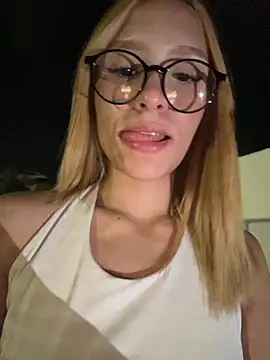 Snapshot of Lucy_lu01 chatting on 07/05/26, 04:41 Lucy lu01 online show from 07/05/26, 04:41