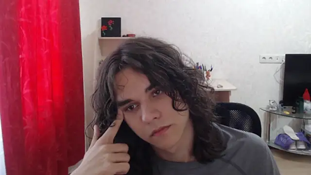 Snapshot of tiiiiiiiiim chatting on 07/03/26, 04:13 tiiiiiiiiim online show from 07/03/26, 04:13
