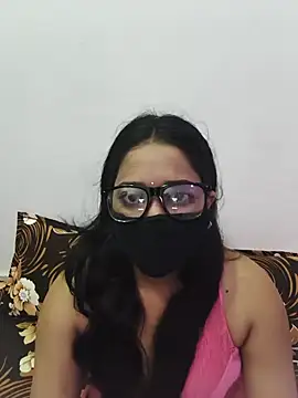 Snapshot of Monika_767 chatting on 07/03/26, 04:02 Monika 767 online show from 07/03/26, 04:02