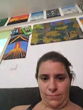 Snapshot of SolLua942871 chatting on 07/05/26, 10:39 SolLua942871 online show from 07/05/26, 10:39