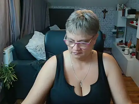 Snapshot of NewHellen4you chatting on 07/04/26, 08:04 NewHellen4you online show from 07/04/26, 08:04
