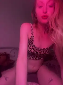 Snapshot of ekaterina-goddess chatting on 07/13/26, 05:10 ekaterina-goddess online show from 07/13/26, 05:10