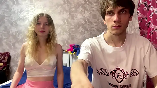 Snapshot of Cute__Couple_ chatting on 07/15/26, 07:30 Cute Couple online show from 07/15/26, 07:30