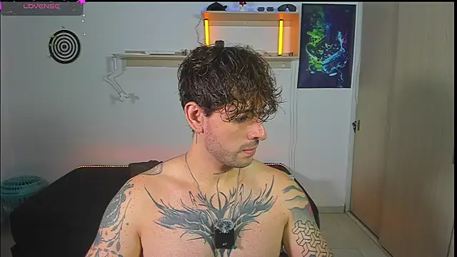 Snapshot of ARES_TATTO chatting on 07/09/26, 02:21 ARES TATTO online show from 07/09/26, 02:21