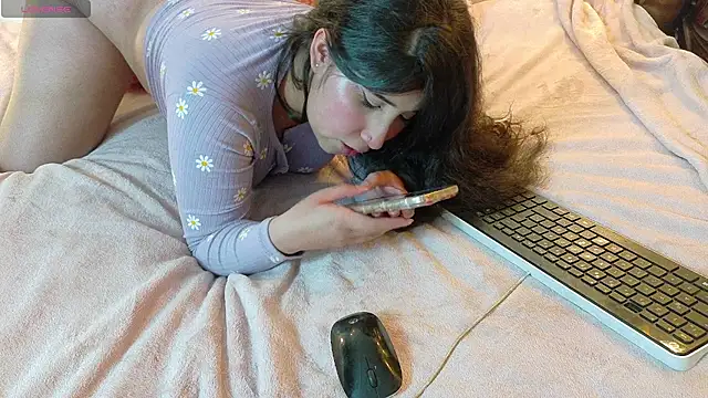 Snapshot of Its_kittycherry chatting on 07/09/26, 11:53 Its kittycherry online show from 07/09/26, 11:53