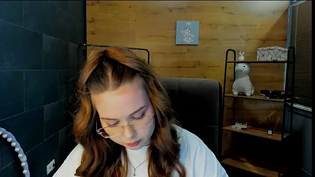 Snapshot of KellyyPalmer chatting on 07/15/26, 12:10 KellyyPalmer online show from 07/15/26, 12:10