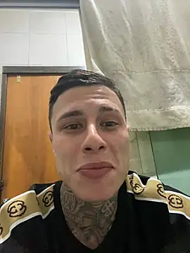 Snapshot of novin_tatuado02 chatting on 07/03/26, 04:19 novin tatuado02 online show from 07/03/26, 04:19