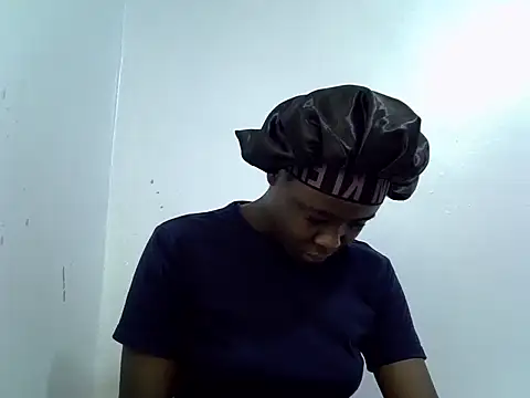 Snapshot of sweetSheila3517 chatting on 07/11/26, 08:39 sweetSheila3517 online show from 07/11/26, 08:39