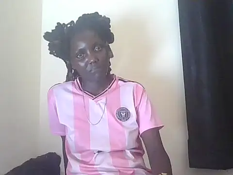 Snapshot of Black_beautygirlll chatting on 07/05/26, 11:01 Black beautygirlll online show from 07/05/26, 11:01