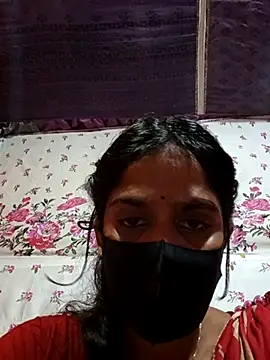 Snapshot of Noor_Desire chatting on 07/10/26, 05:48 Noor Desire online show from 07/10/26, 05:48