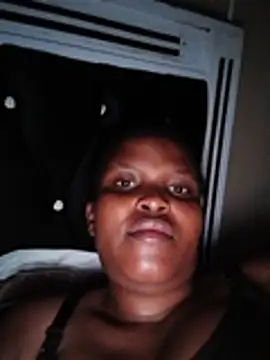 Snapshot of African-Queen1 chatting on 07/04/26, 09:54 African-Queen1 online show from 07/04/26, 09:54