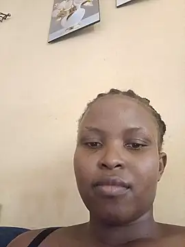 Snapshot of African-Queen1 chatting on 07/05/26, 11:28 African-Queen1 online show from 07/05/26, 11:28