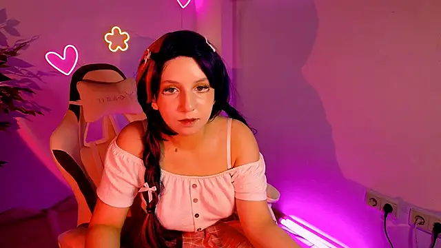 Snapshot of NellyDrew chatting on 07/13/26, 03:31 NellyDrew online show from 07/13/26, 03:31