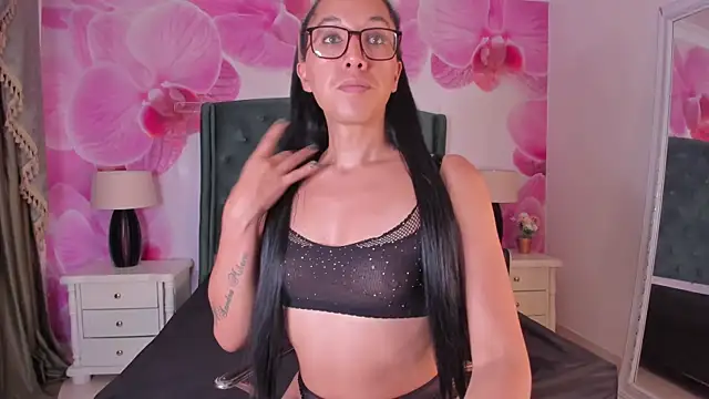 Snapshot of ISABELLA_STARR chatting on 07/08/26, 07:29 ISABELLA STARR online show from 07/08/26, 07:29