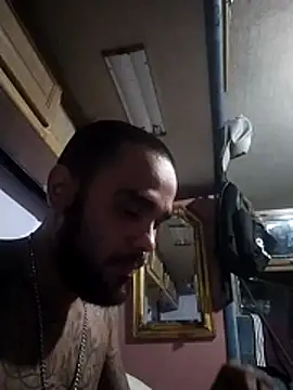 Snapshot of chipblu chatting on 07/11/26, 03:53 chipblu online show from 07/11/26, 03:53