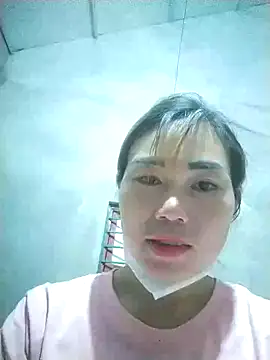 Snapshot of quyquy01 chatting on 07/09/26, 04:22 quyquy01 online show from 07/09/26, 04:22