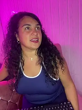 taylor honeey online show from 07/18/26, 03:33