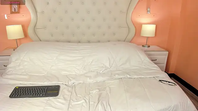 Valery Marie online show from 07/15/26, 12:54