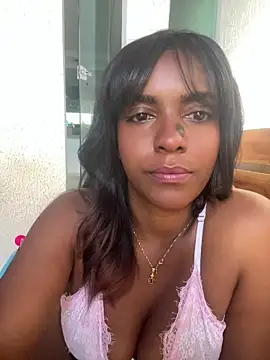 Snapshot of Emilly_Mayfair chatting on 06/30/26, 06:31 Emilly Mayfair online show from 06/30/26, 06:31
