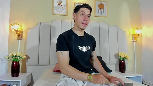 Snapshot of AngelsBeaumont chatting on 07/14/26, 11:16 AngelsBeaumont online show from 07/14/26, 11:16