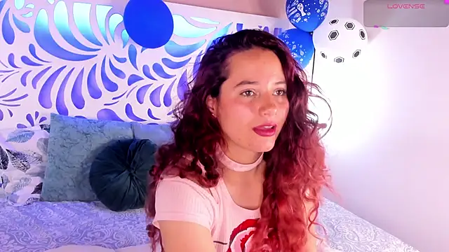 Snapshot of _isa_bella_ chatting on 07/18/26, 07:17 isa bella online show from 07/18/26, 07:17