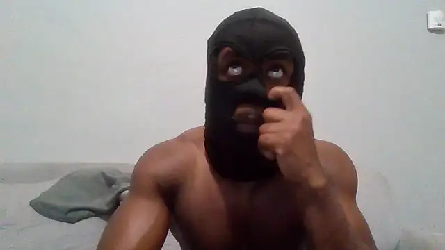Snapshot of BigDickMo1290 chatting on 07/12/26, 01:40 BigDickMo1290 online show from 07/12/26, 01:40