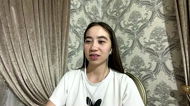 Snapshot of cocoSharms chatting on 07/19/26, 03:05 cocoSharms online show from 07/19/26, 03:05