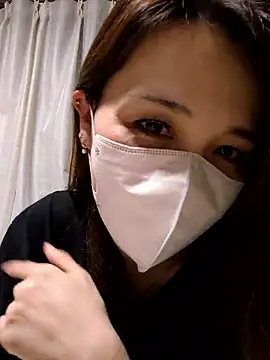 Snapshot of hiiroo0506 chatting on 07/13/26, 02:31 hiiroo0506 online show from 07/13/26, 02:31