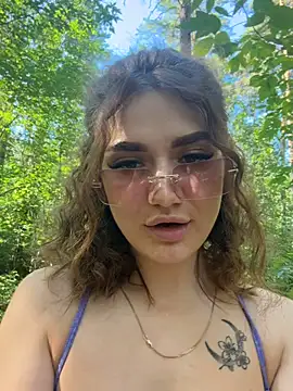 AlexandriaUrquhart online show from 07/14/26, 10:21