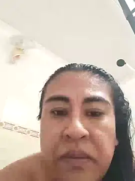 Snapshot of emilymoorre35 chatting on 07/19/26, 12:03 emilymoorre35 online show from 07/19/26, 12:03