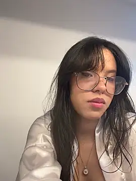 rose allure1 online show from 07/15/26, 02:33