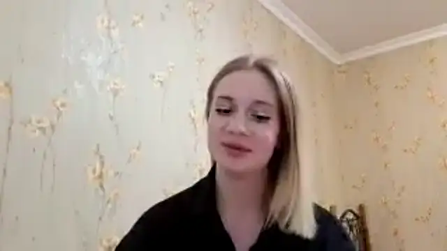 Snapshot of renna_rine chatting on 07/14/26, 08:03 renna rine online show from 07/14/26, 08:03