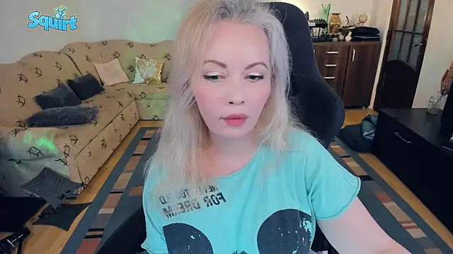 Snapshot of WhitneyLynn chatting on 03/14/25, 11:22 WhitneyLynn online show from 03/14/25, 11:22