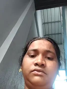 Snapshot of RiyaHot chatting on 07/16/26, 01:22 RiyaHot online show from 07/16/26, 01:22