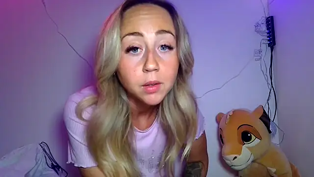 Ashtonrae4 online show from 07/22/26, 08:33