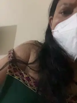 Snapshot of busty_lady_preeti chatting on 07/19/26, 05:27 busty lady preeti online show from 07/19/26, 05:27