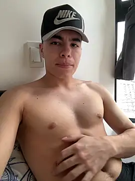 Snapshot of braw_fox chatting on 07/17/26, 10:14 braw fox online show from 07/17/26, 10:14