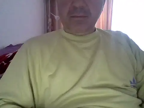 Snapshot of gabriel9_ chatting on 04/23/26, 10:58 gabriel9 online show from 04/23/26, 10:58