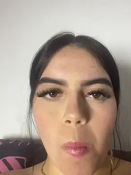 Snapshot of Shalo00 chatting on 07/18/26, 03:54 Shalo00 online show from 07/18/26, 03:54