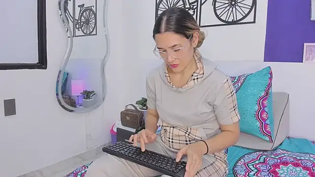 JessicaRose- online show from 07/21/26, 02:52