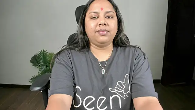 Snapshot of mohini_soul65 chatting on 07/20/26, 03:03 mohini soul65 online show from 07/20/26, 03:03