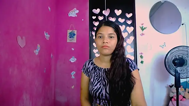 Snapshot of katerin_villalobos1 chatting on 07/22/26, 01:47 katerin villalobos1 online show from 07/22/26, 01:47