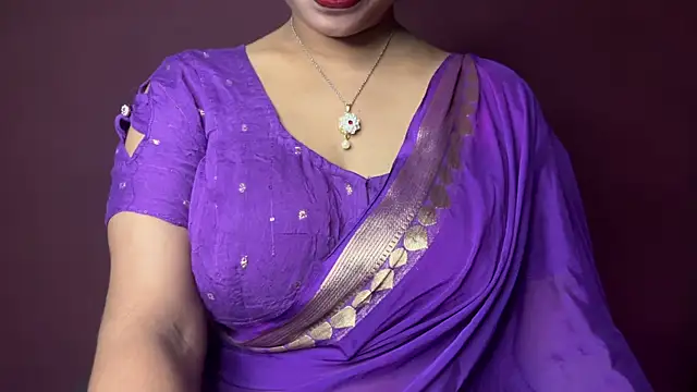 Snapshot of Hi_Rashi chatting on 07/25/26, 04:37 Hi Rashi online show from 07/25/26, 04:37