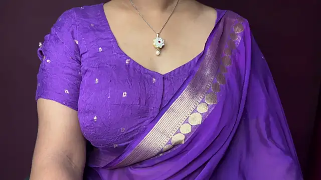 Snapshot of Hi_Rashi chatting on 07/26/26, 04:58 Hi Rashi online show from 07/26/26, 04:58