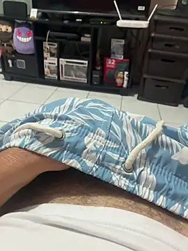 Snapshot of Peludo_chiquito chatting on 07/24/26, 12:08 Peludo chiquito online show from 07/24/26, 12:08