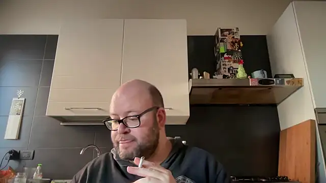 theitalianbear online show from 12/16/24, 01:54