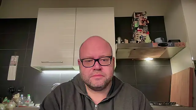 theitalianbear online show from 02/11/25, 07:16