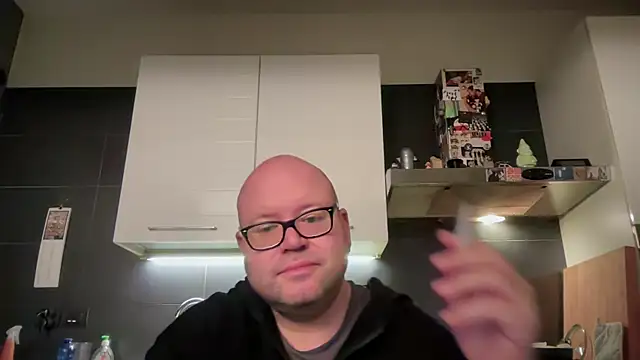 theitalianbear online show from 10/23/25, 03:17